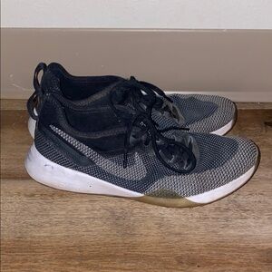 Nike Black and White Athletic Shoes